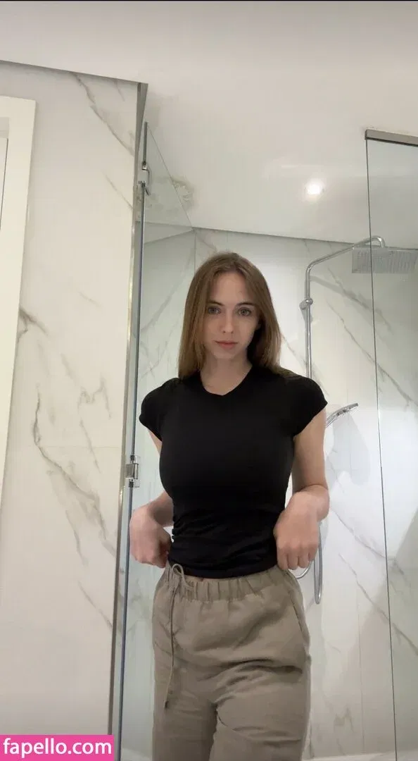 becca_aviatrix Onlyfans Photo Gallery 