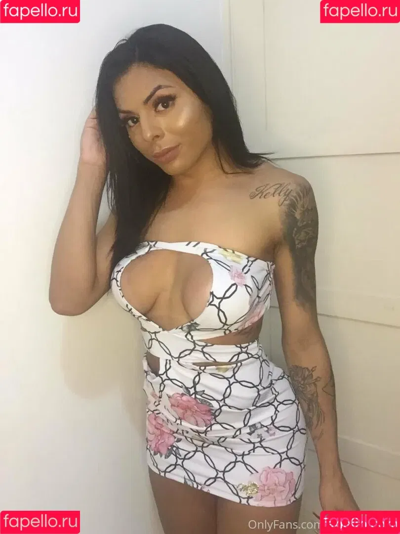 emilysales19 Onlyfans Photo Gallery 