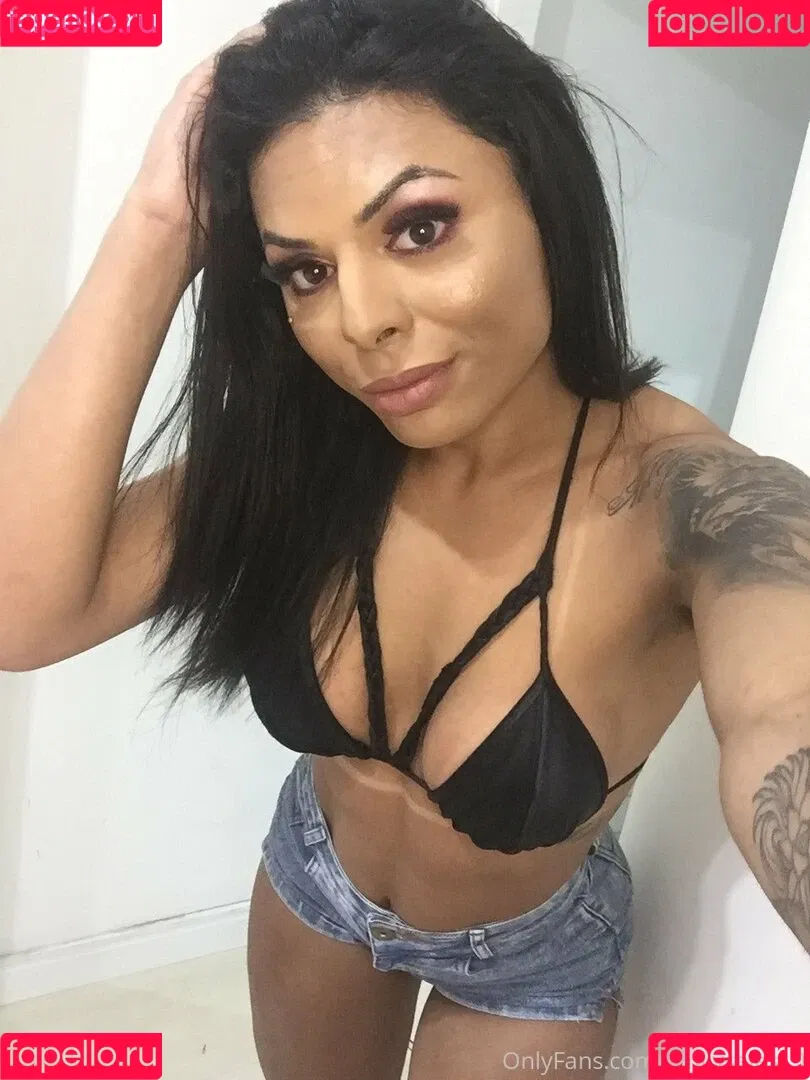 emilysales19 Onlyfans Photo Gallery 