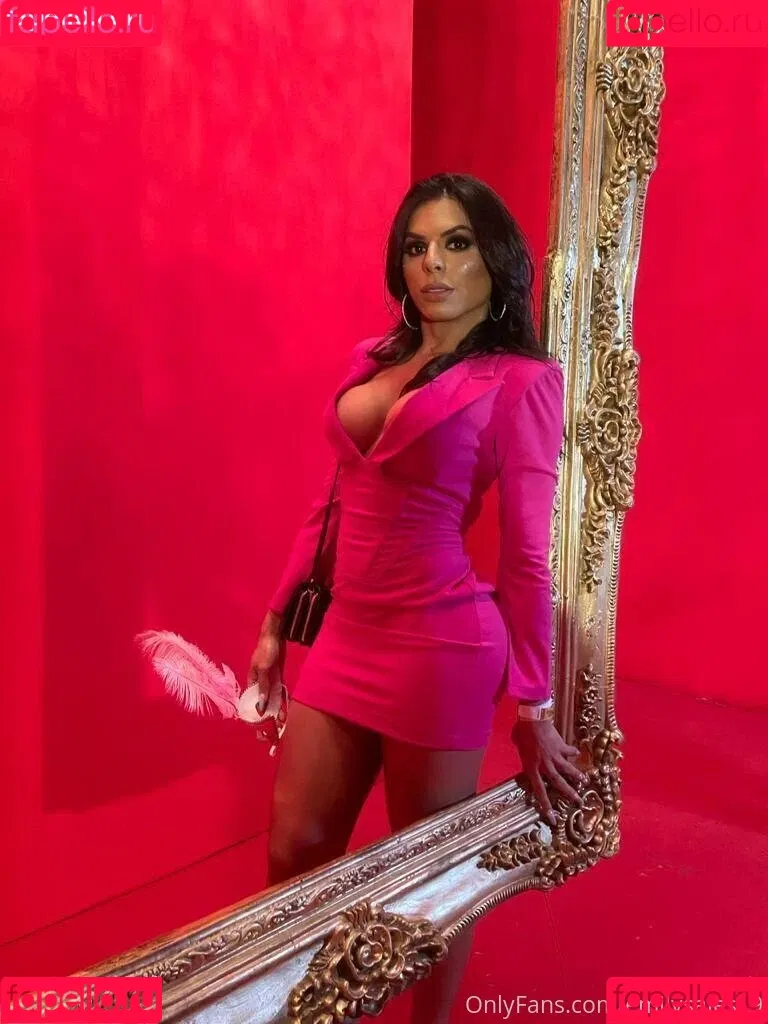 emilysales19 Onlyfans Photo Gallery 
