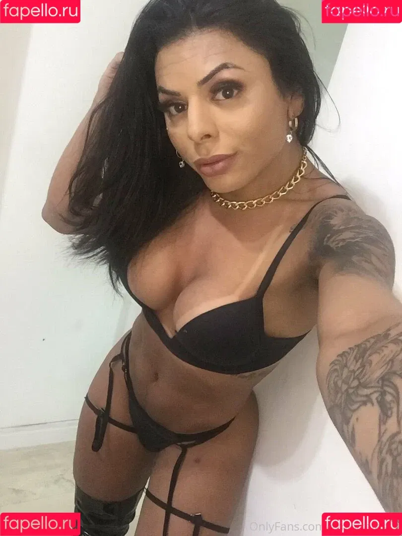 emilysales19 Onlyfans Photo Gallery 