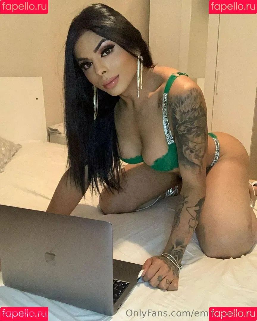 emilysales19 Onlyfans Photo Gallery 