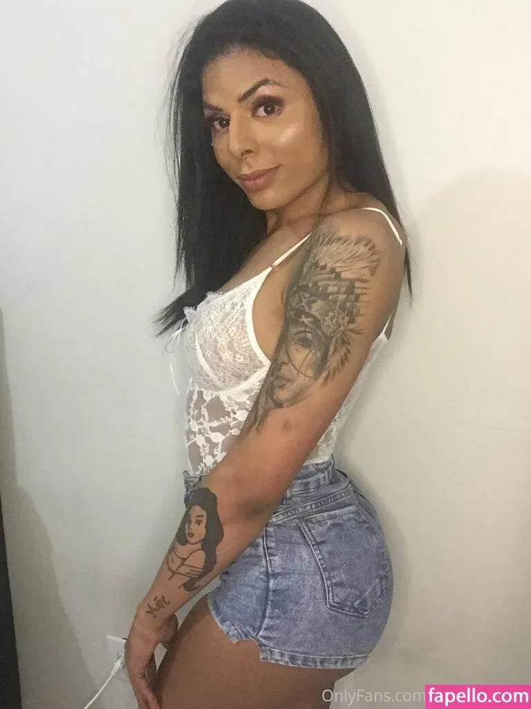 emilysales19 Onlyfans Photo Gallery 