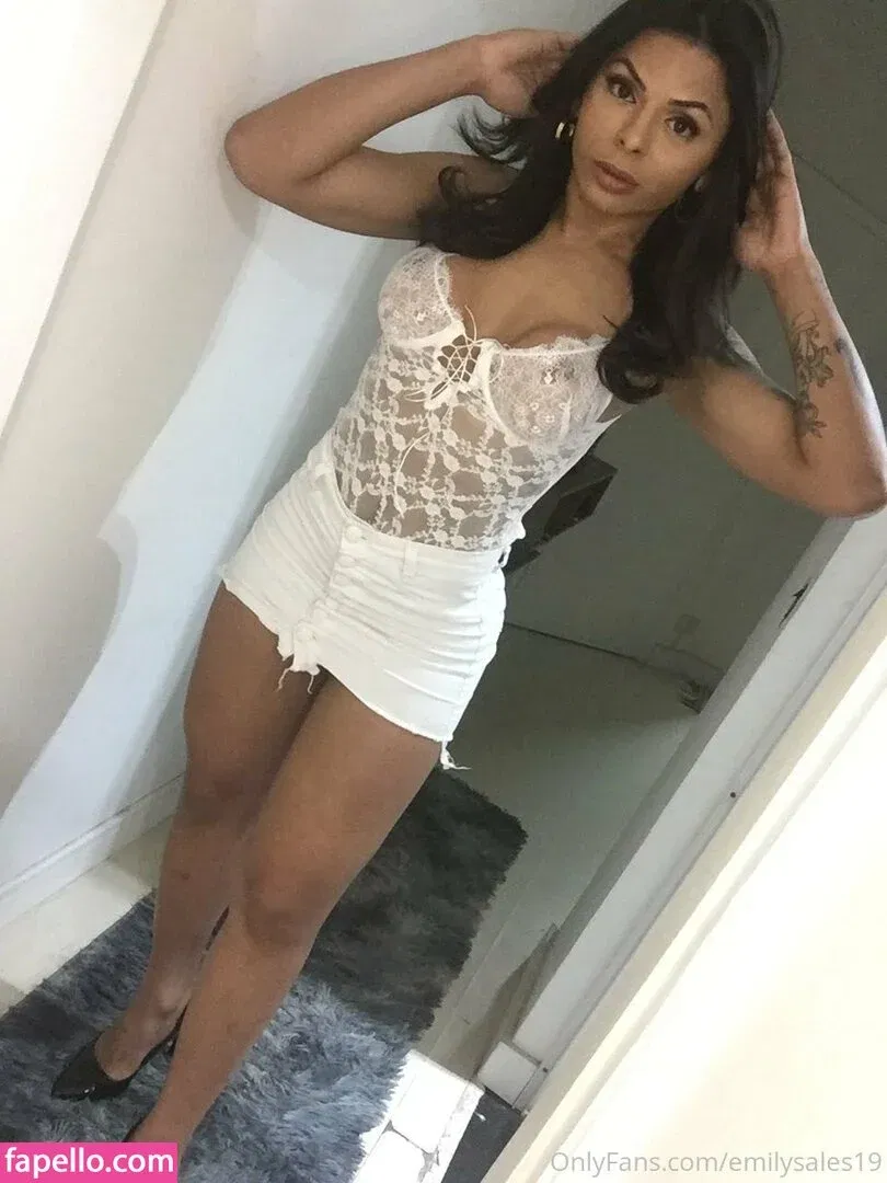 emilysales19 Onlyfans Photo Gallery 