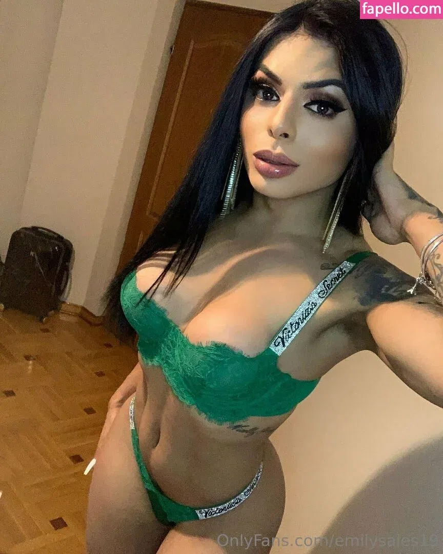 emilysales19 Onlyfans Photo Gallery 