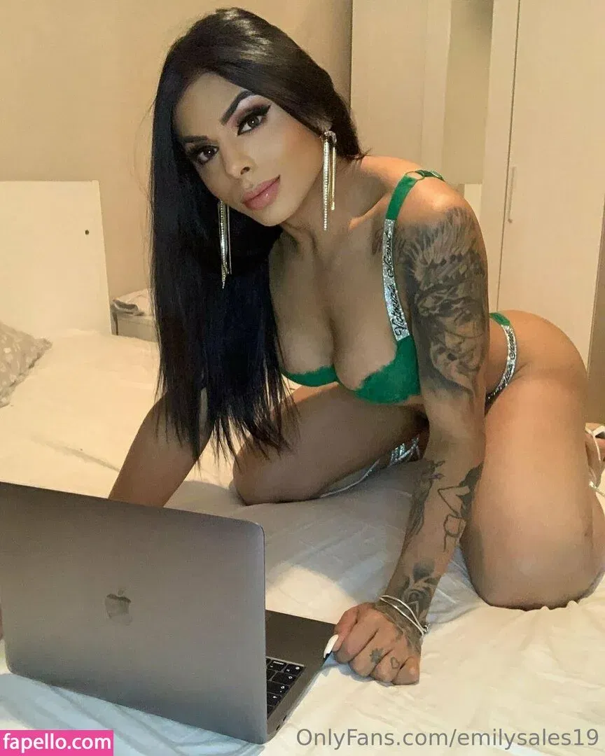 emilysales19 Onlyfans Photo Gallery 