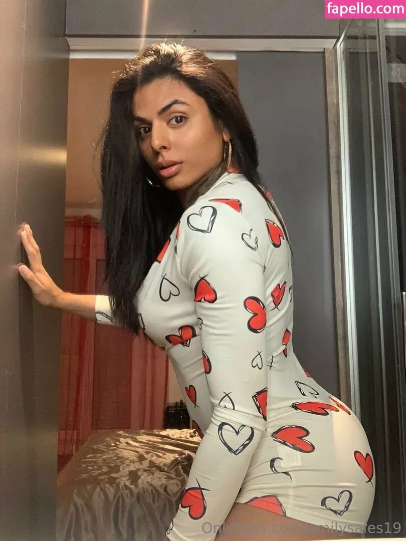 emilysales19 Onlyfans Photo Gallery 
