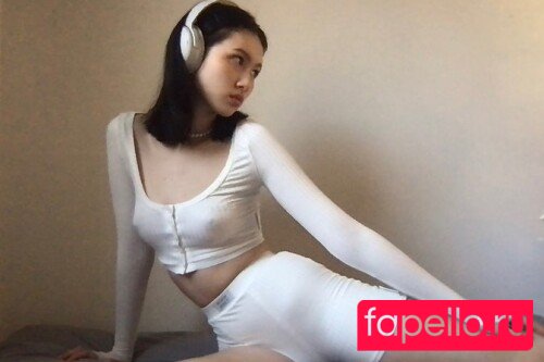 xu3fe1 Nude Onlyfans Photo 11