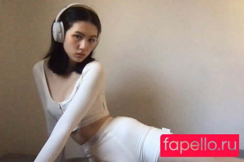 xu3fe1 Nude Onlyfans Photo 9