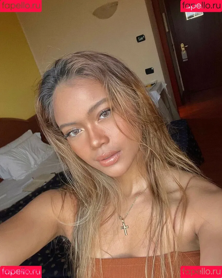 Bianca Bustamante Onlyfans Photo Gallery 