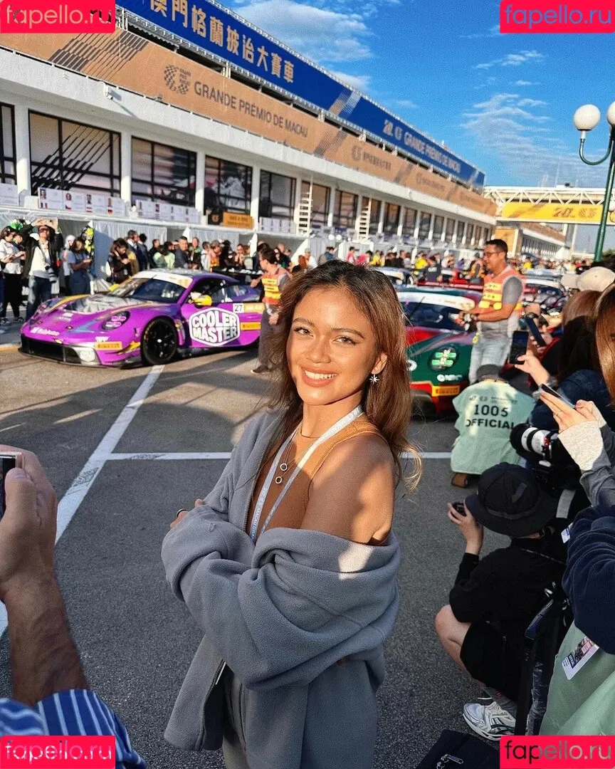 Bianca Bustamante Onlyfans Photo Gallery 