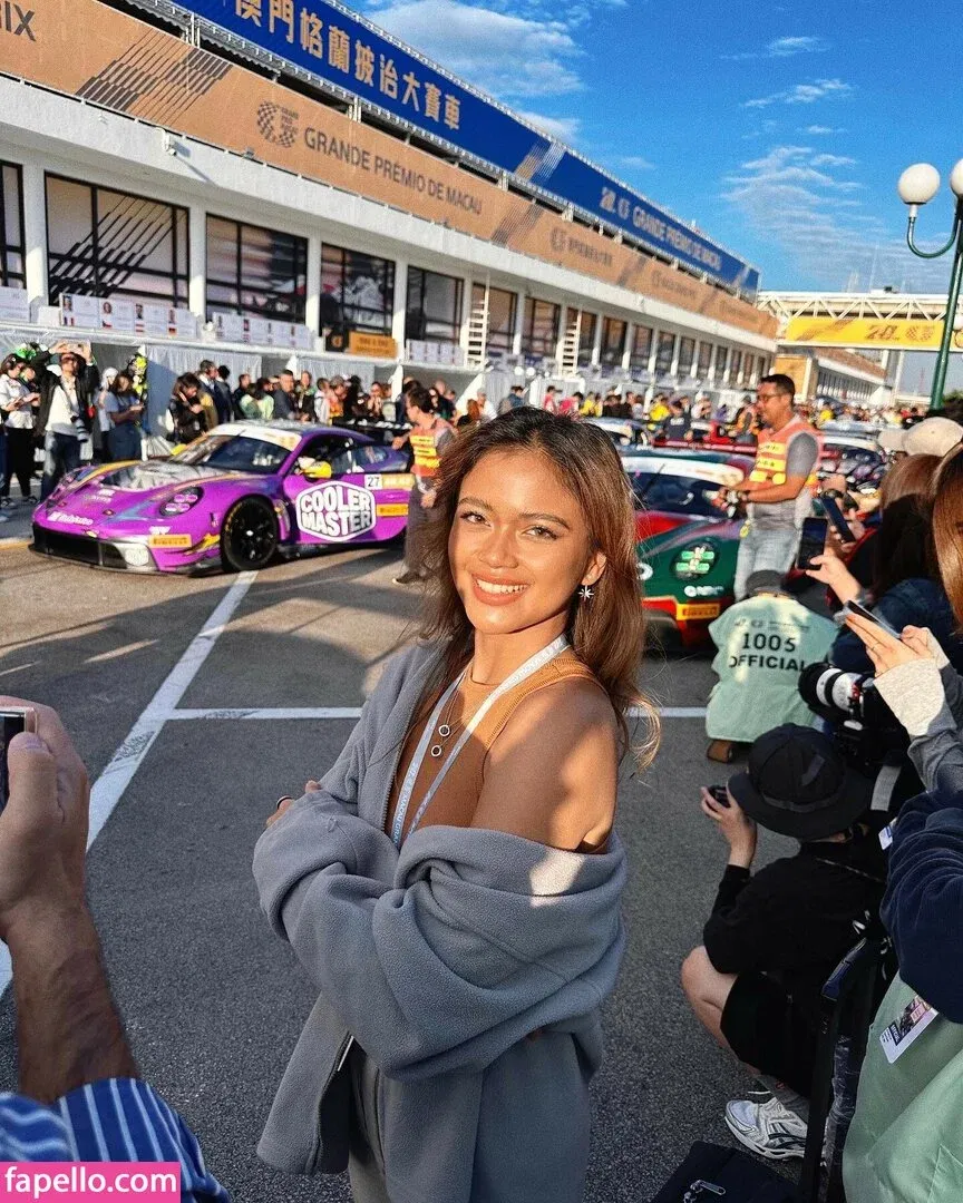 Bianca Bustamante Onlyfans Photo Gallery 