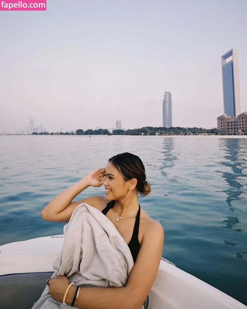 Bianca Bustamante Onlyfans Photo Gallery 