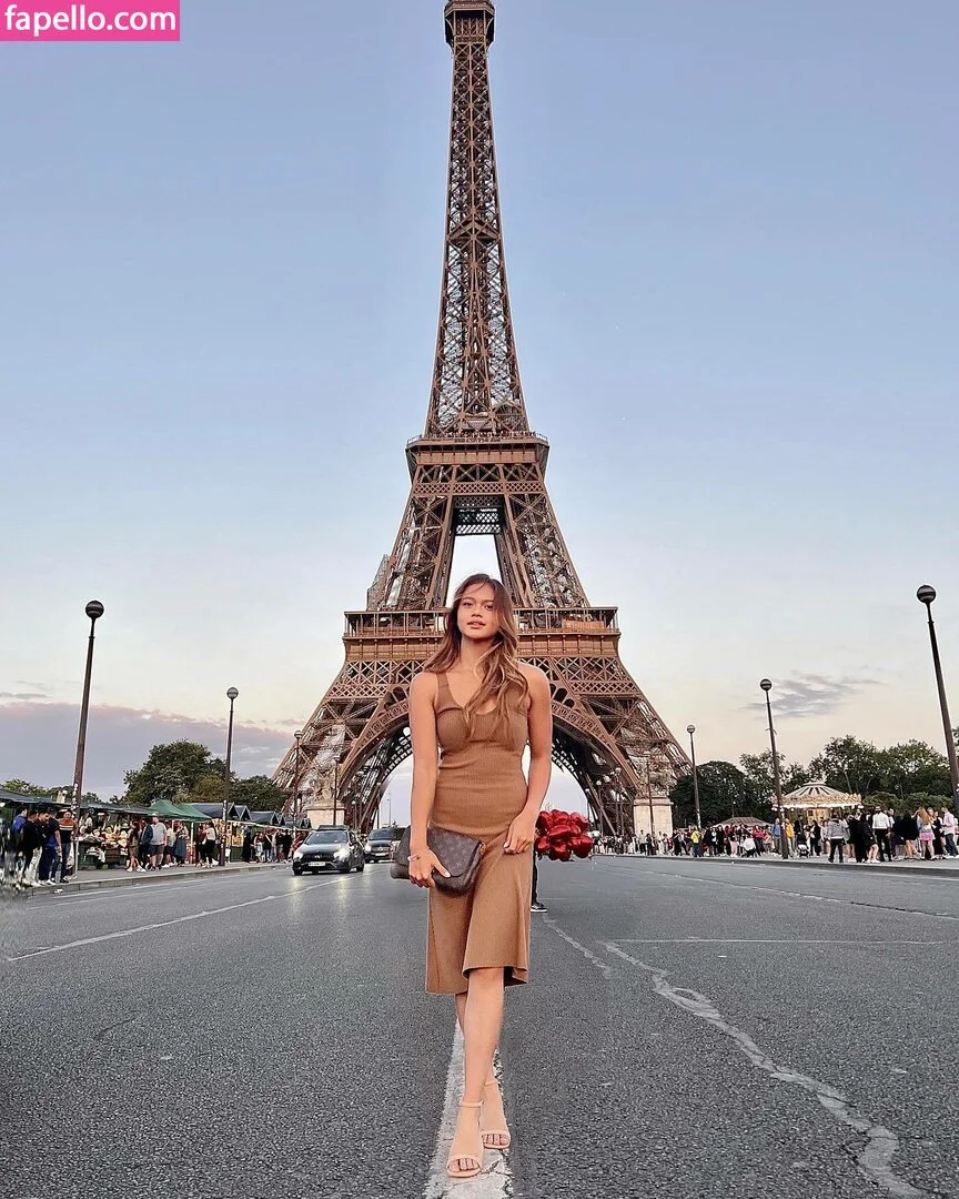 Bianca Bustamante Onlyfans Photo Gallery 