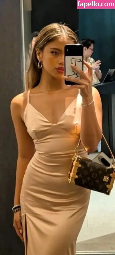 Bianca Bustamante Onlyfans Photo Gallery 