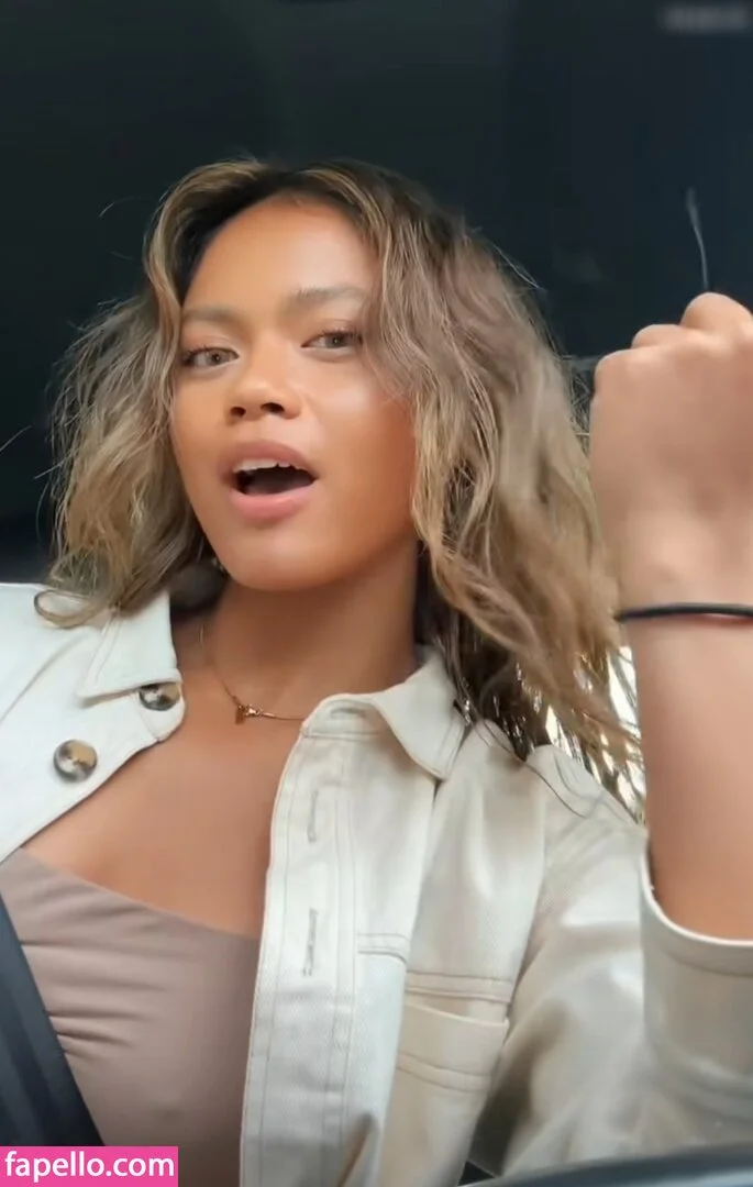 Bianca Bustamante Onlyfans Photo Gallery 