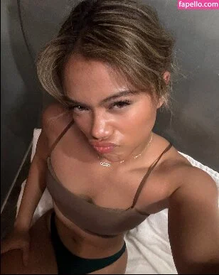 Bianca Bustamante Onlyfans Photo Gallery 