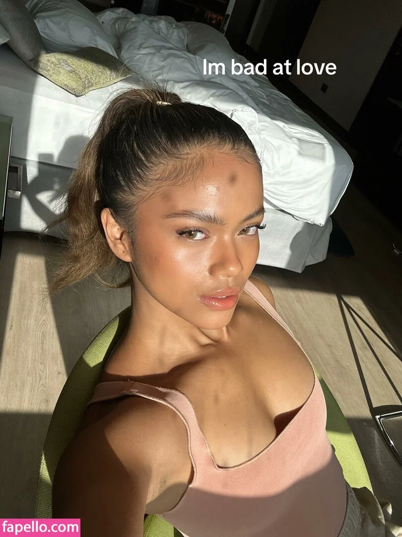 Bianca Bustamante Onlyfans Photo Gallery 