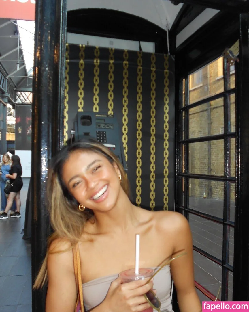 Bianca Bustamante Onlyfans Photo Gallery 