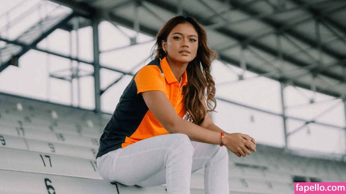 Bianca Bustamante Onlyfans Photo Gallery 