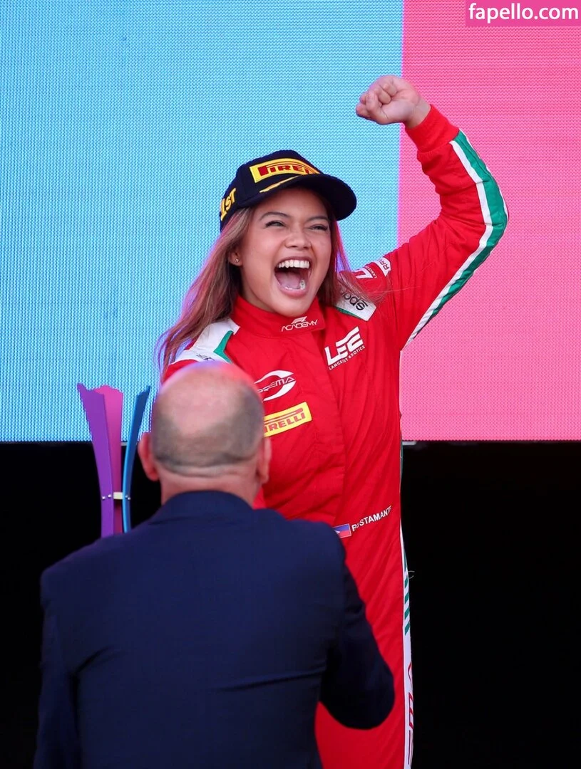 Bianca Bustamante Onlyfans Photo Gallery 