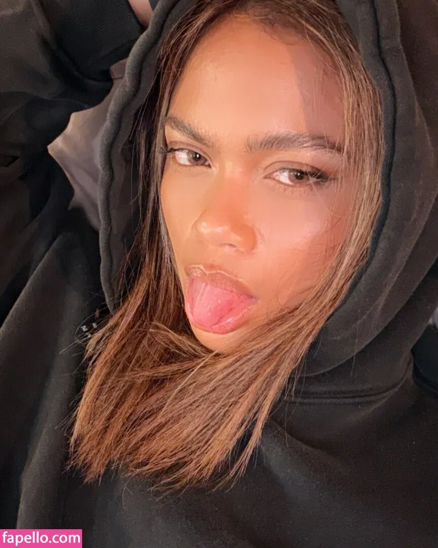 Bianca Bustamante Onlyfans Photo Gallery 