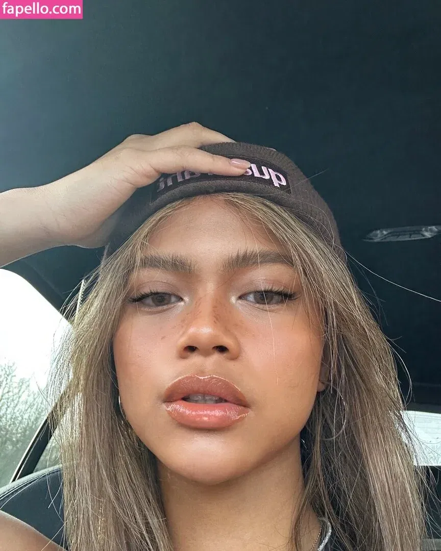 Bianca Bustamante Onlyfans Photo Gallery 