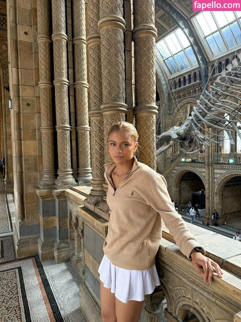 Bianca Bustamante Onlyfans Photo Gallery 