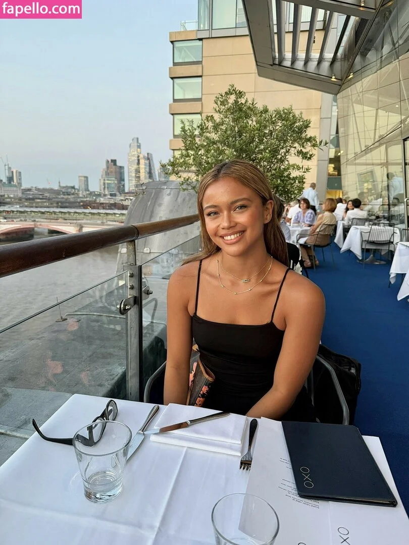 Bianca Bustamante Onlyfans Photo Gallery 