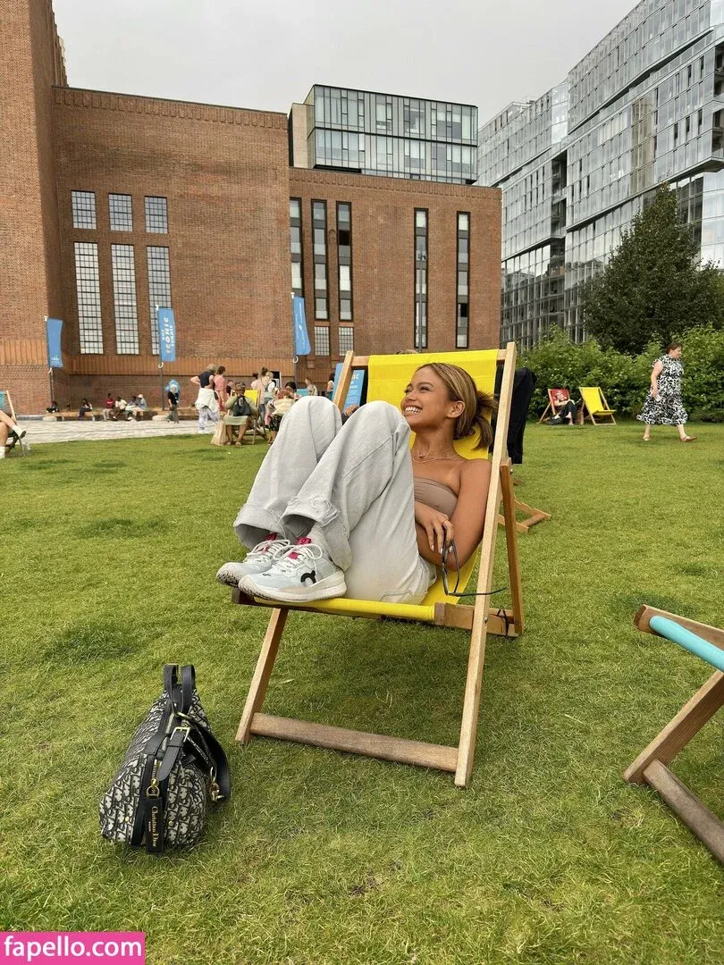 Bianca Bustamante Onlyfans Photo Gallery 