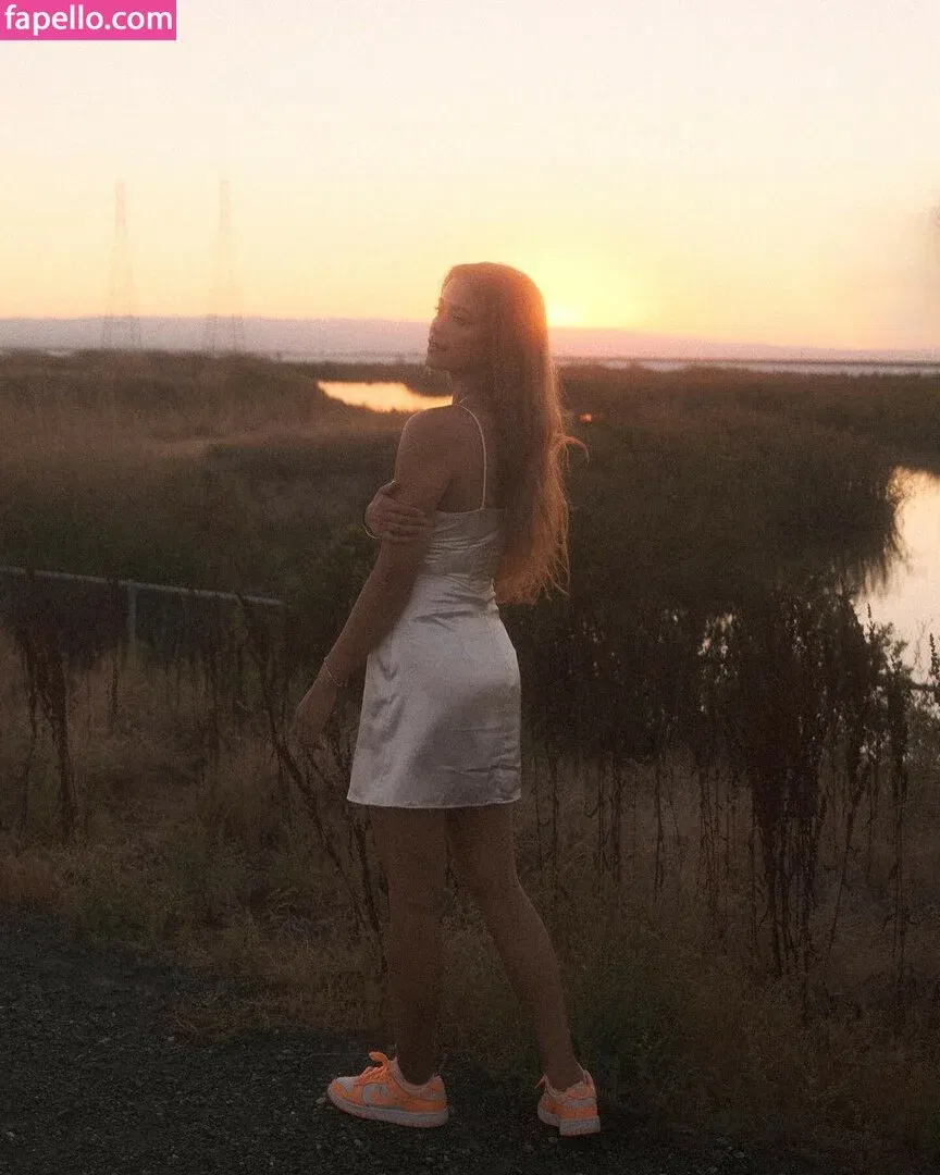 Bianca Bustamante Onlyfans Photo Gallery 