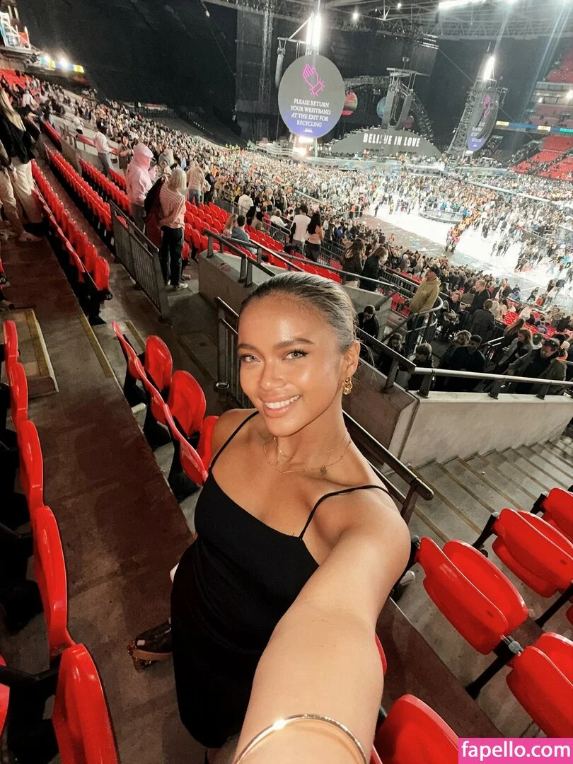 Bianca Bustamante Onlyfans Photo Gallery 