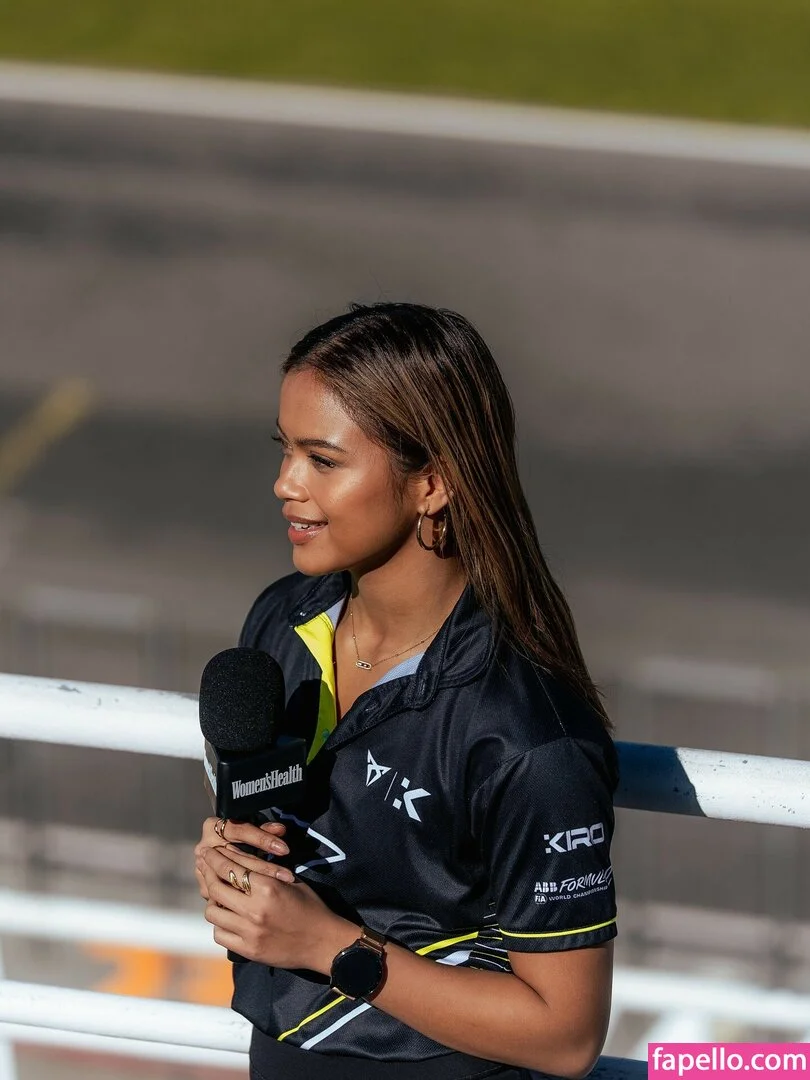 Bianca Bustamante Onlyfans Photo Gallery 