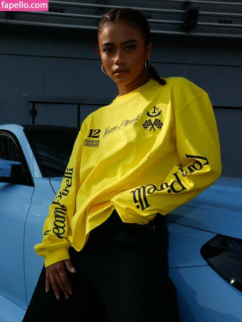 Bianca Bustamante Onlyfans Photo Gallery 