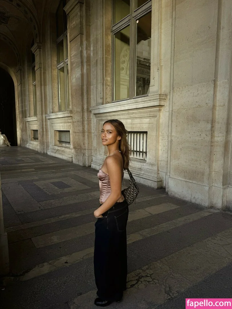 Bianca Bustamante Onlyfans Photo Gallery 