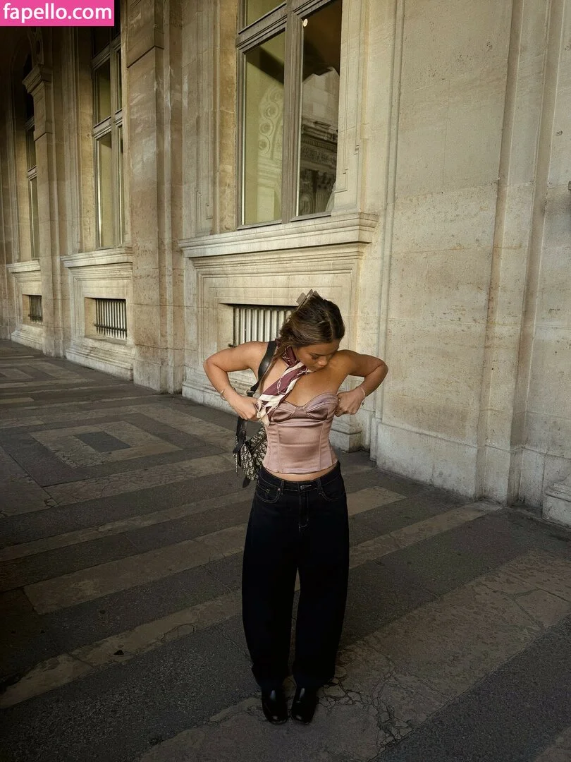 Bianca Bustamante Onlyfans Photo Gallery 