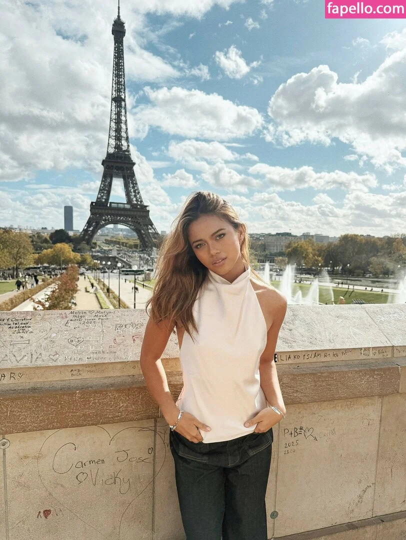 Bianca Bustamante Onlyfans Photo Gallery 