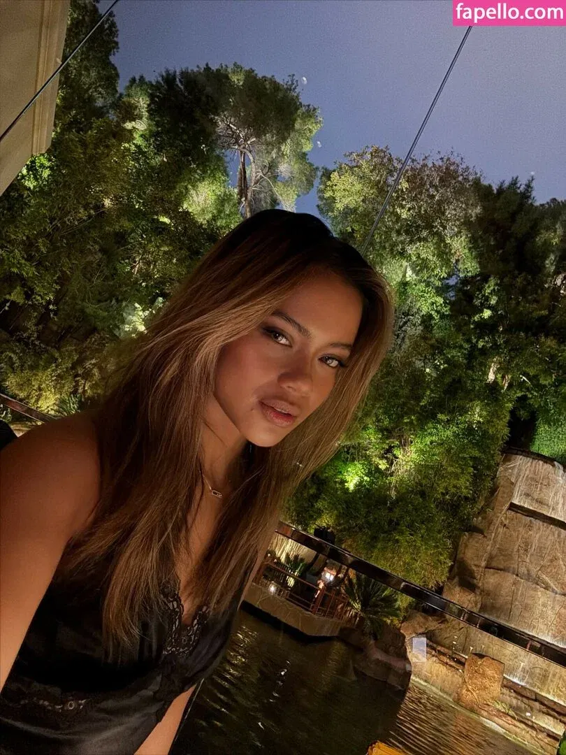 Bianca Bustamante Onlyfans Photo Gallery 