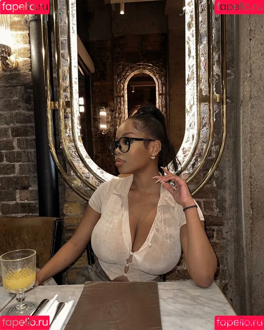 Angela Mishhhj Onlyfans Photo Gallery 