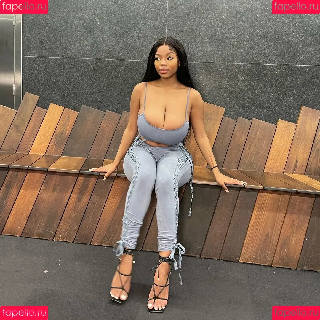 Angela Mishhhj Onlyfans Photo Gallery 