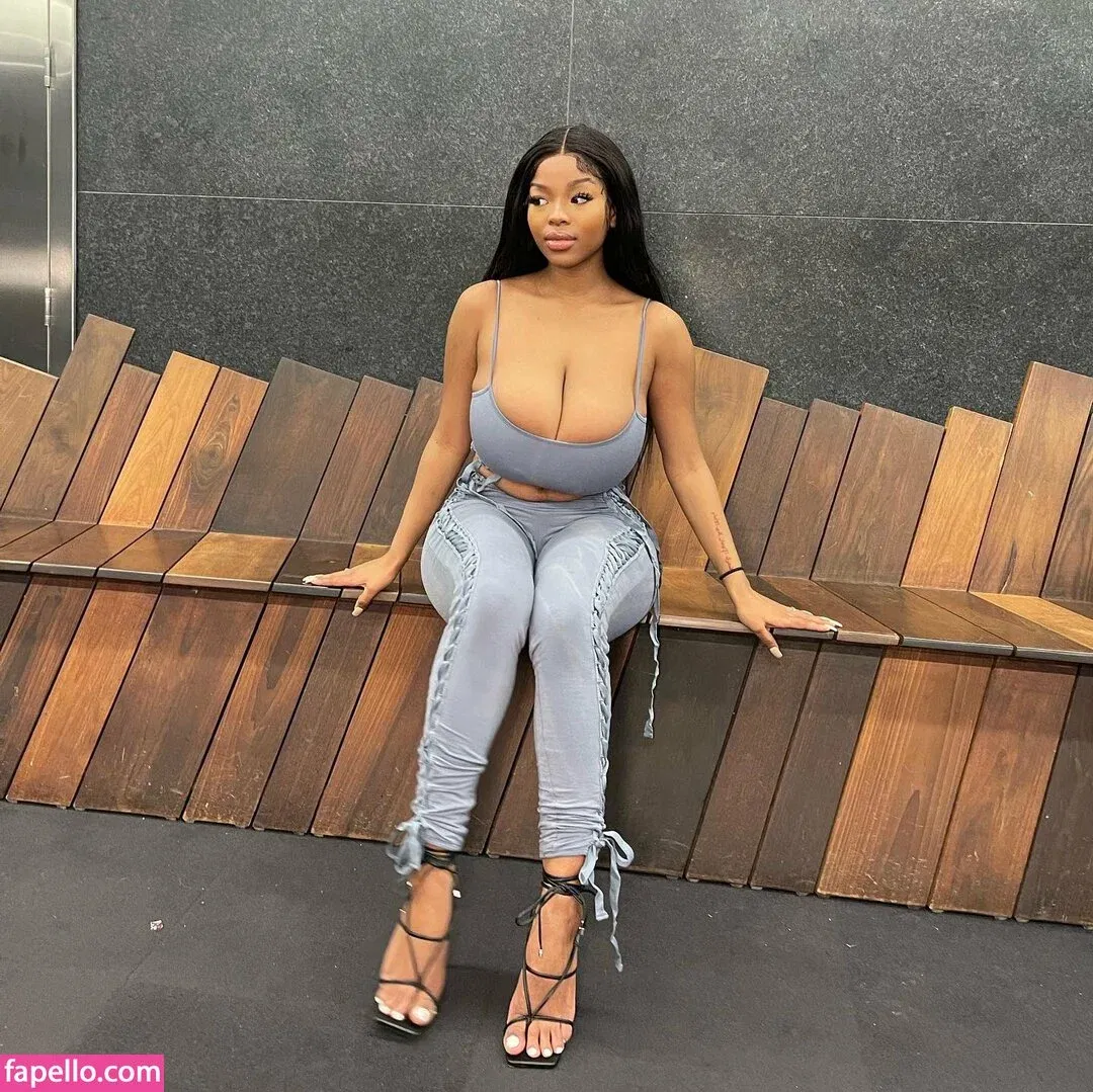 Angela Mishhhj Onlyfans Photo Gallery 