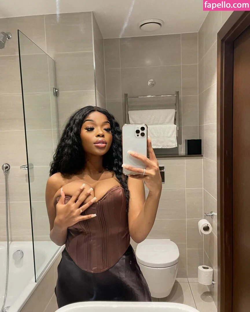 Angela Mishhhj Onlyfans Photo Gallery 