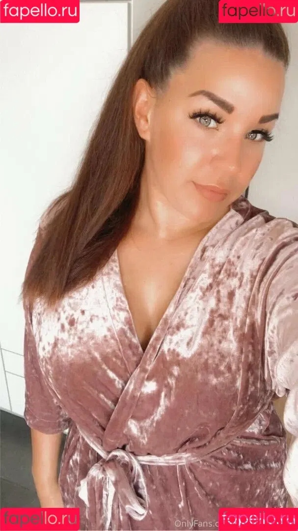 rosalie2311 Onlyfans Photo Gallery 