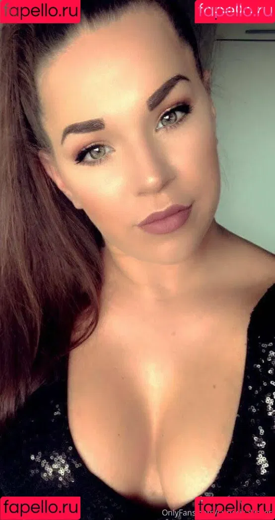 rosalie2311 Onlyfans Photo Gallery 