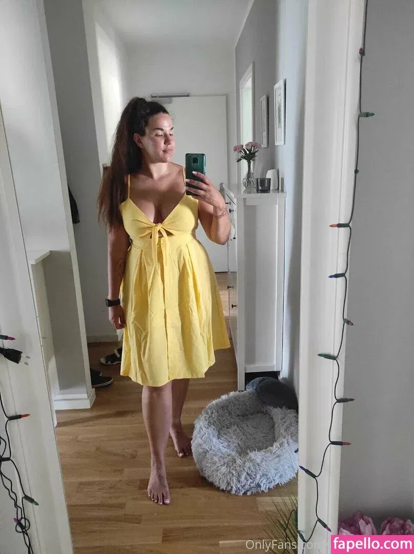 rosalie2311 Onlyfans Photo Gallery 