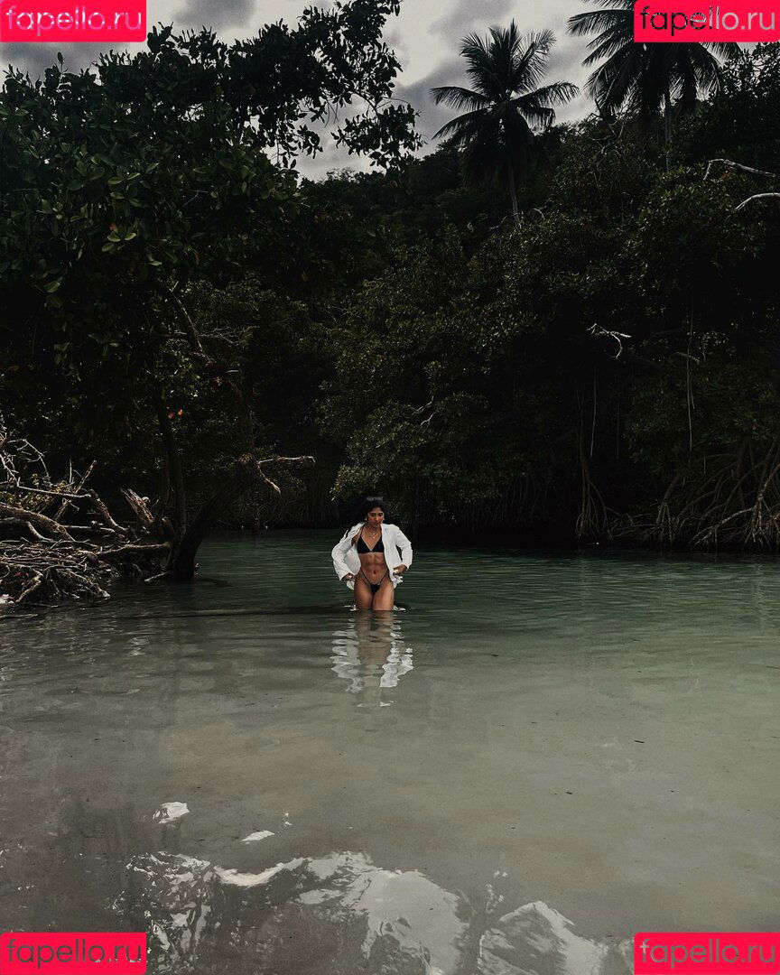 Zamira Garcia Onlyfans Photo Gallery 