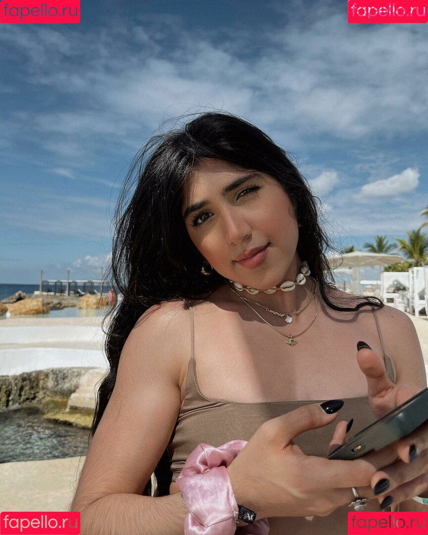 Zamira Garcia Onlyfans Photo Gallery 