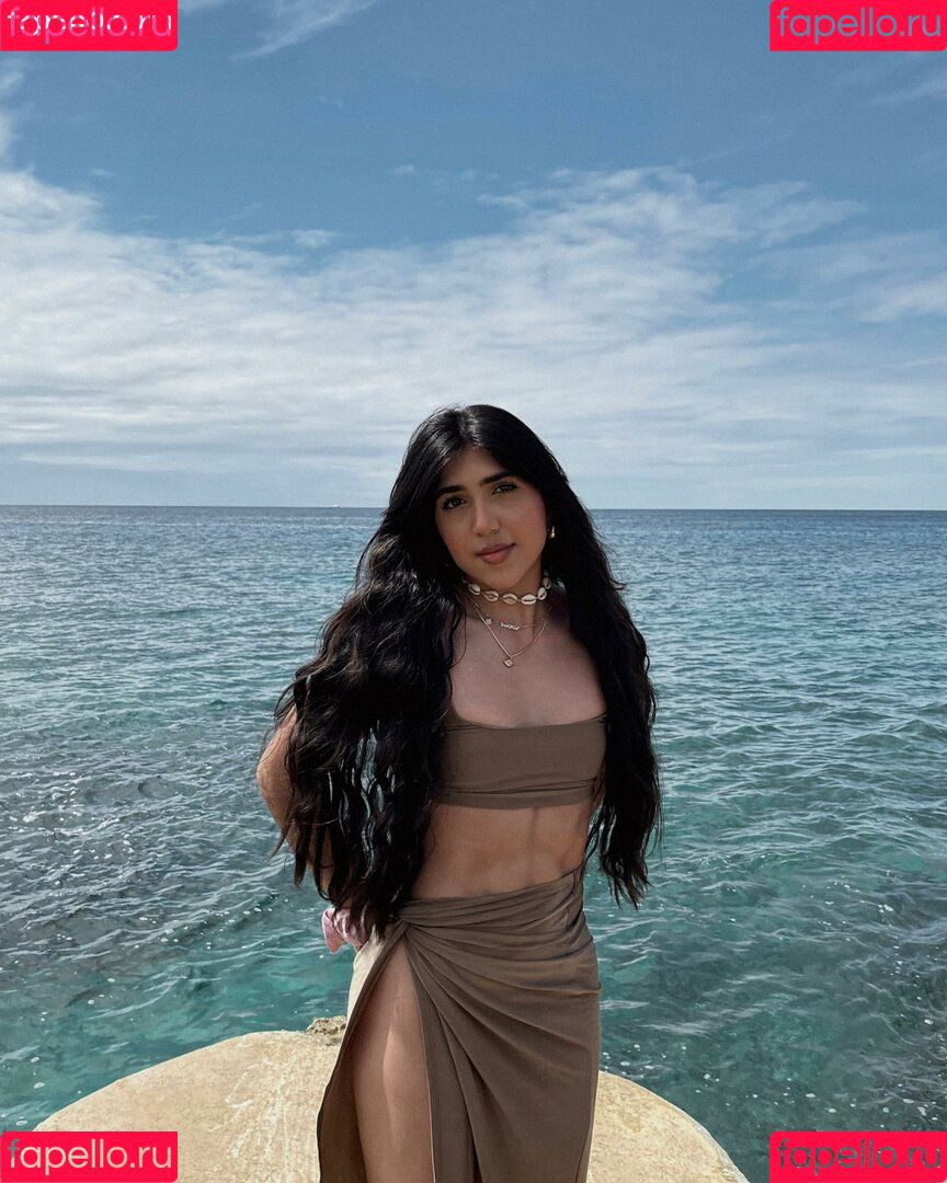 Zamira Garcia Onlyfans Photo Gallery 