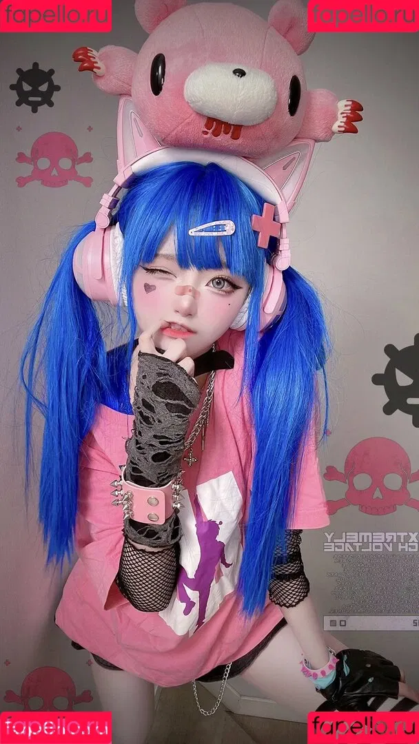 SeeU Cosplay Onlyfans Photo Gallery 