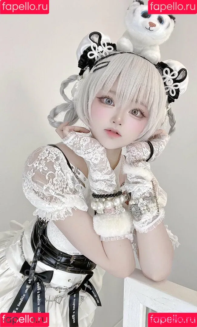 SeeU Cosplay Onlyfans Photo Gallery 